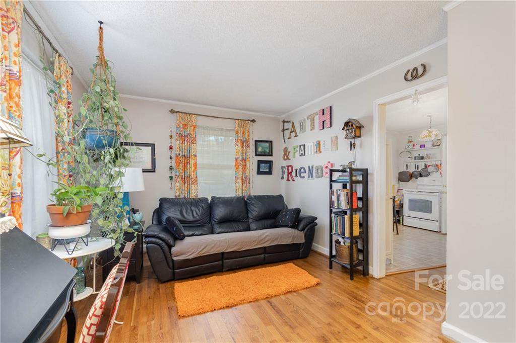 924 Matheson Avenue - Photo 1