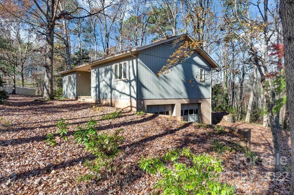 3105 24th Street - Photo 1