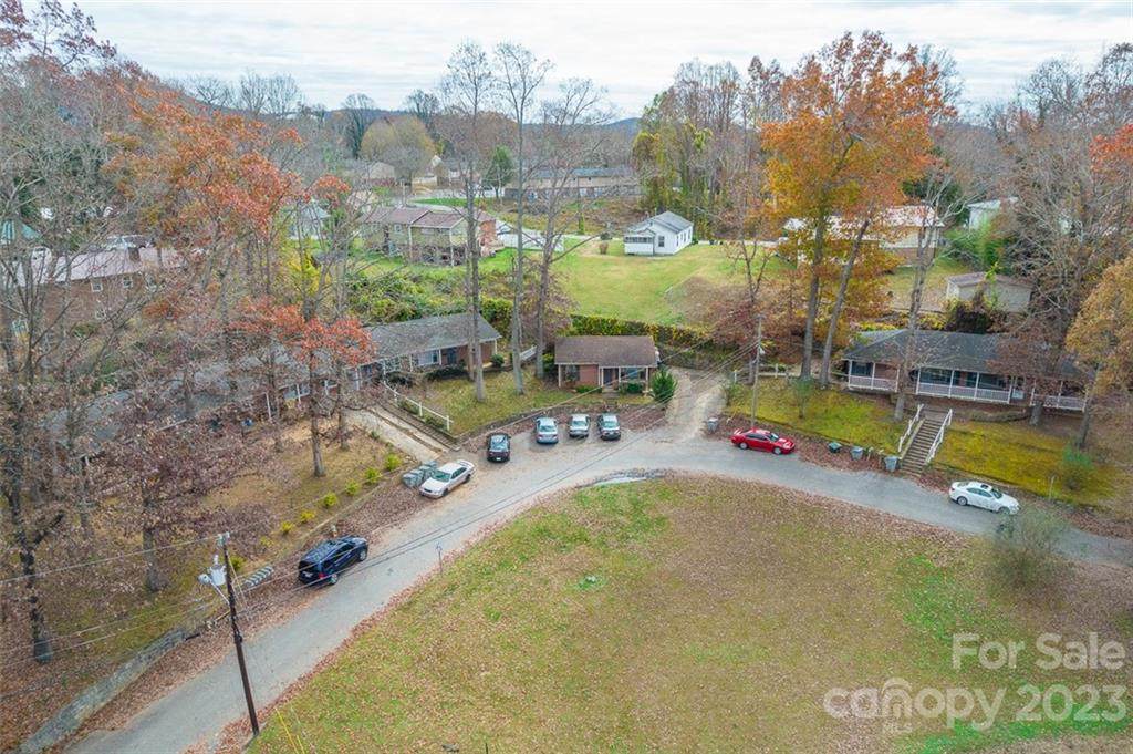 435,437,439,441 Arlington Circle - Photo 1