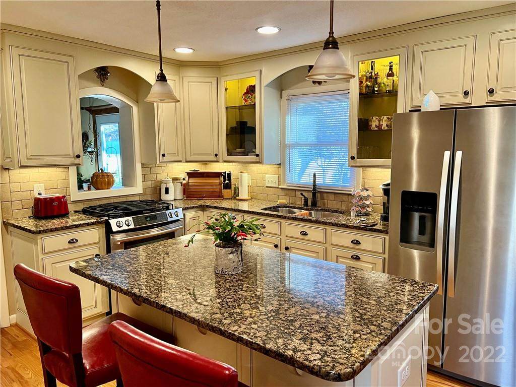 1961 Villa Drive - Photo 1