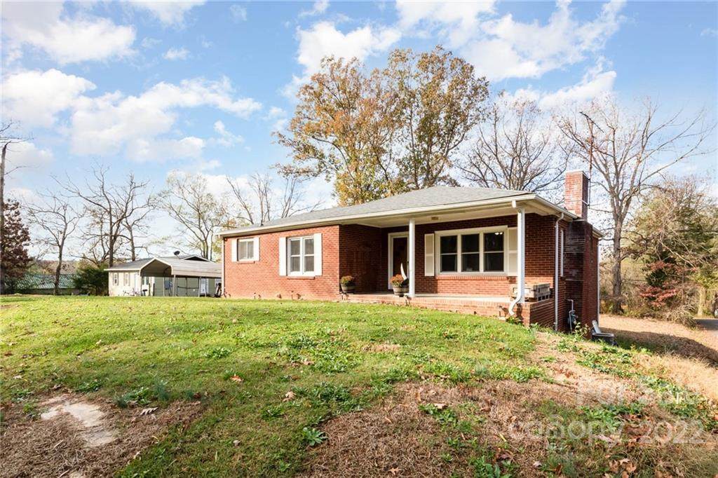 504 Forest Avenue - Photo 1