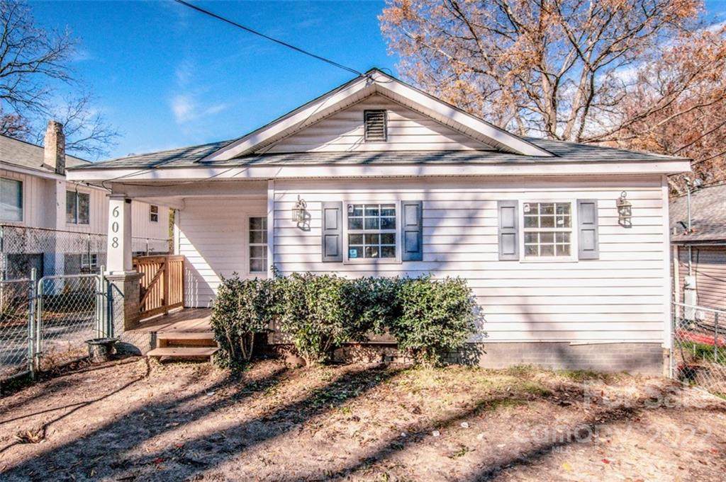 608 J Avenue - Photo 1