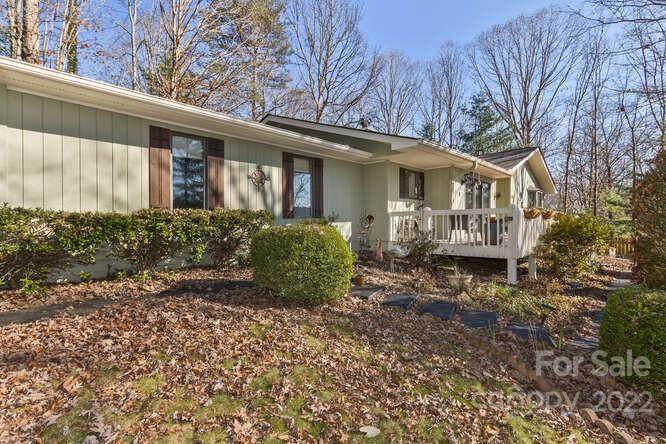 400 Rockmoor Way - Photo 1