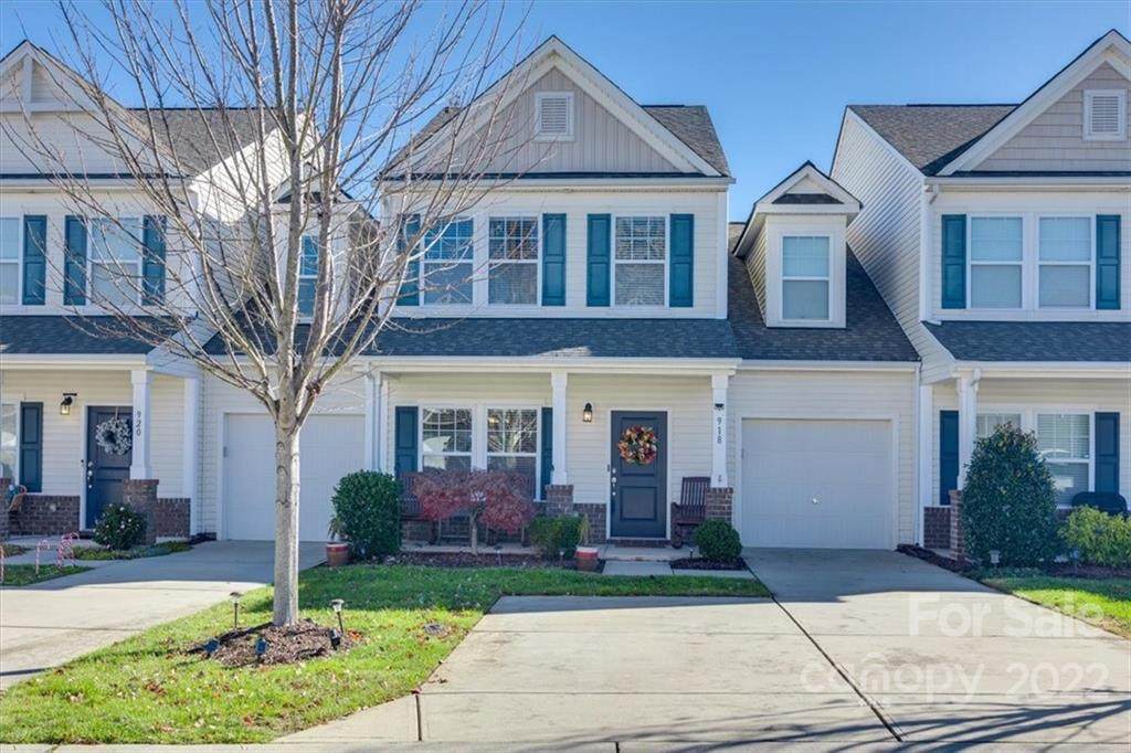 918 Summerlake Drive - Photo 1