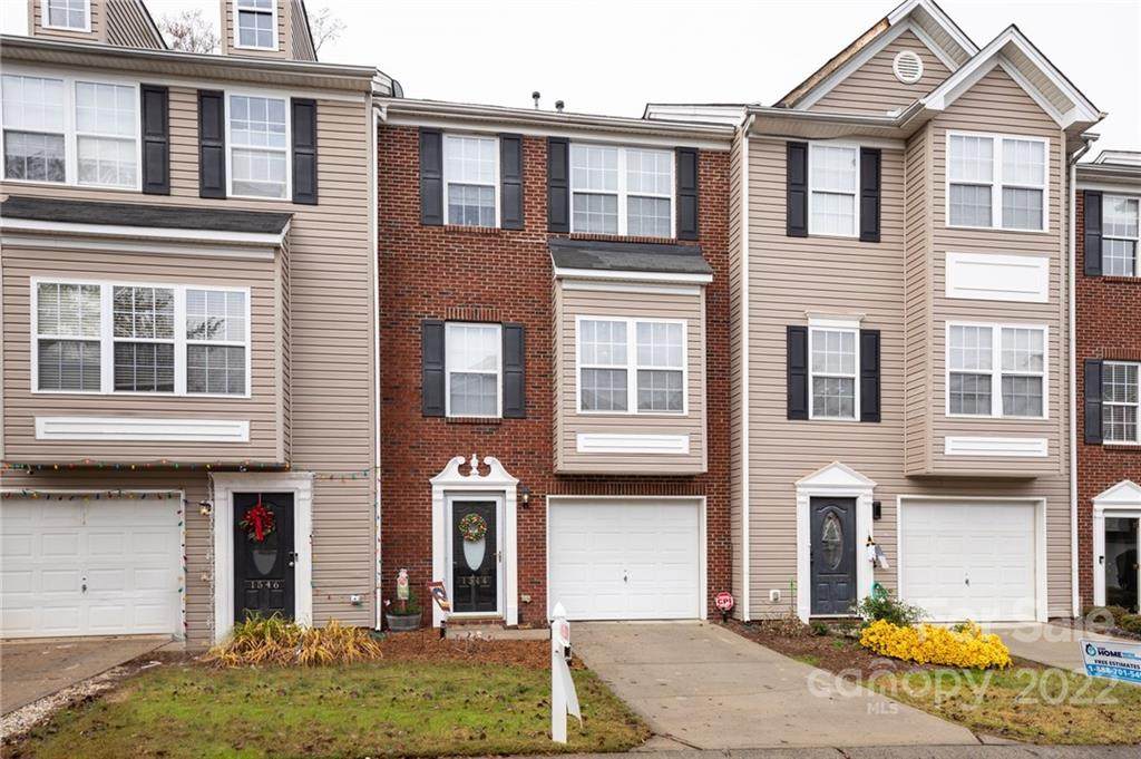1544 Royal Auburn Avenue - Photo 1