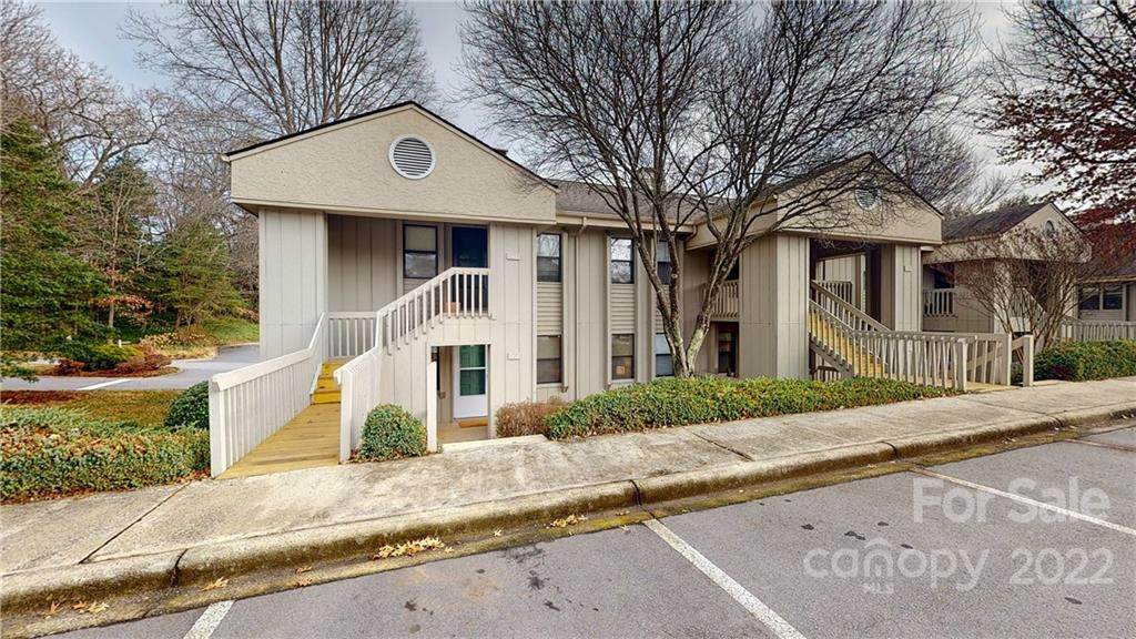 601 Abbey Circle - Photo 1