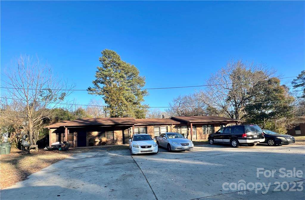 407 Charles Street - Photo 1