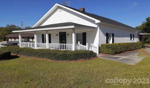 205 Hilton Street - Photo 1