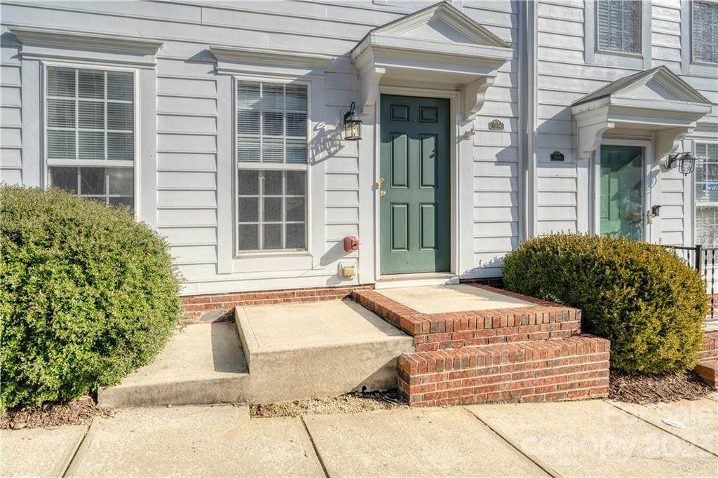 13804 Hill Street - Photo 1