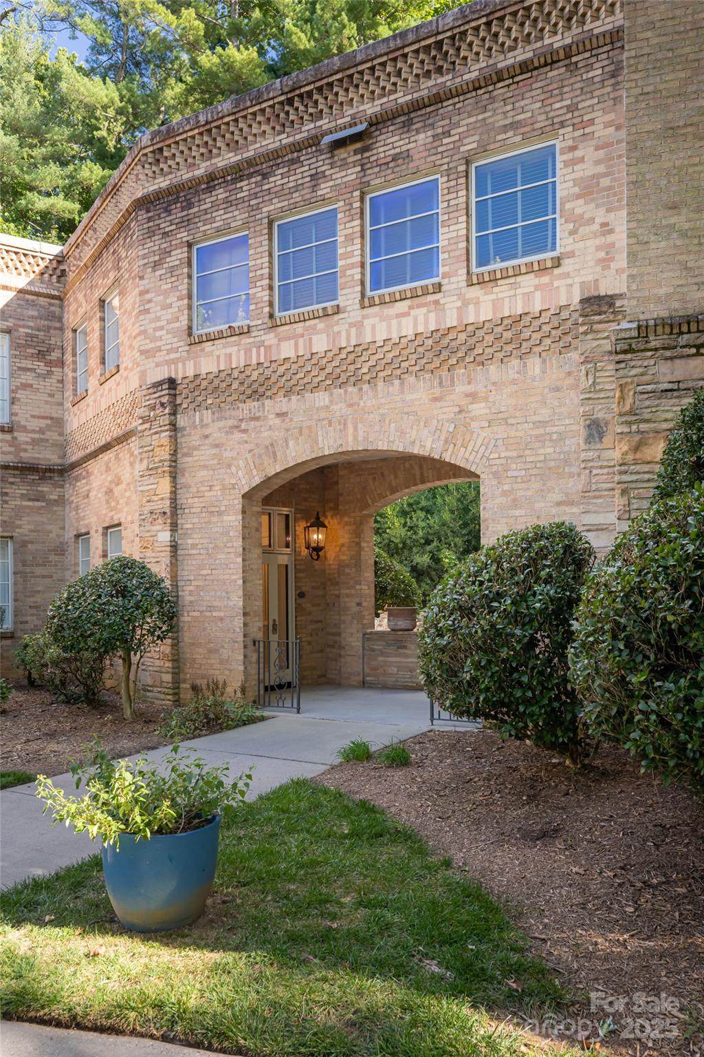 6 Village Lane - Photo 1