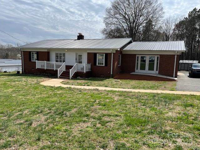 920 Oakridge Farm Highway - Photo 1