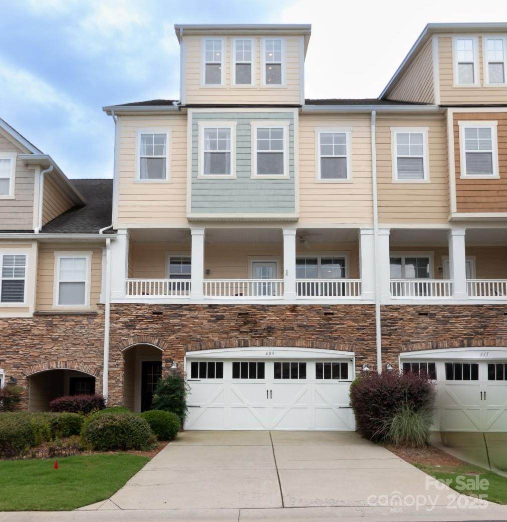 609 Sunfish Lane - Photo 1