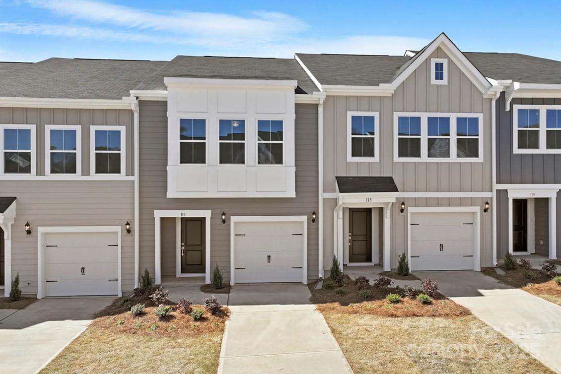 2720 Lehigh Road - Photo 1