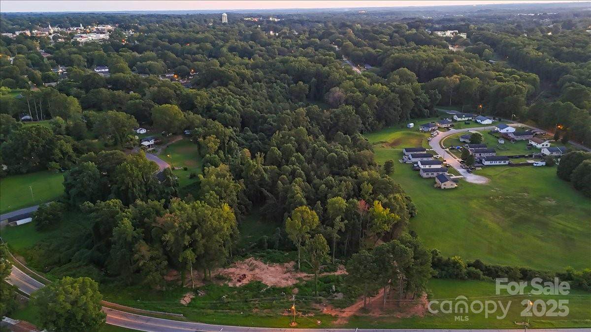 501 Providence Road - Photo 1