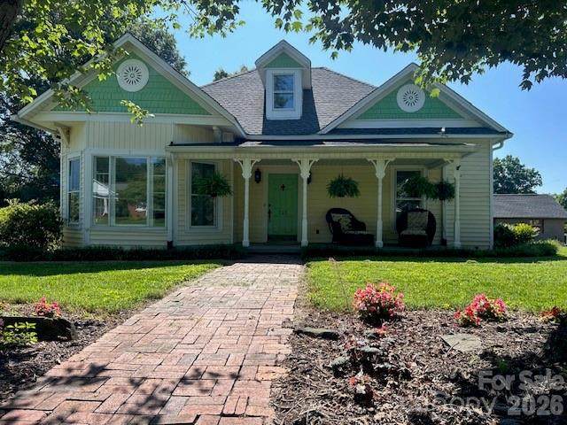 743 College Avenue - Photo 1