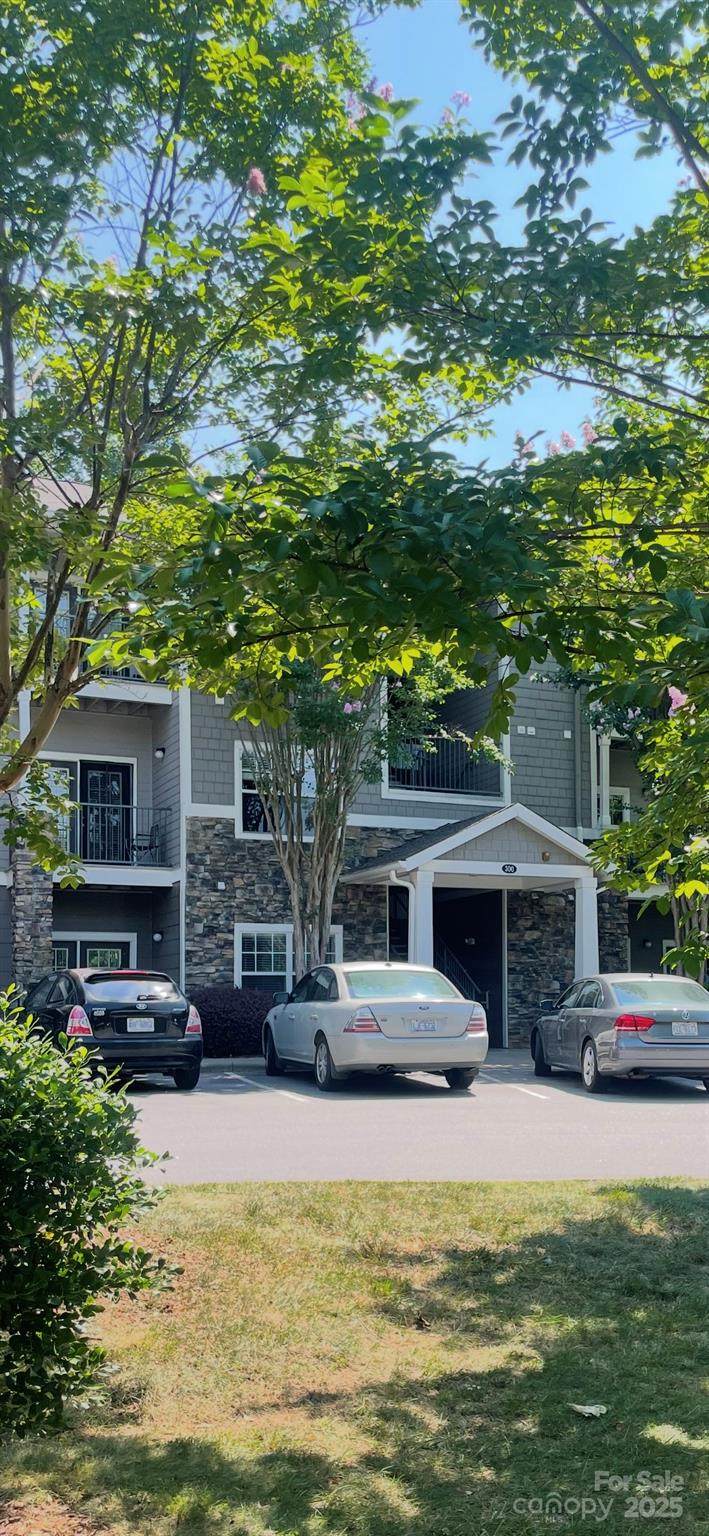 300 Vista Lake Drive - Photo 1