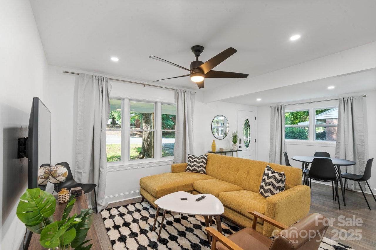 1238 Moretz Avenue - Photo 1