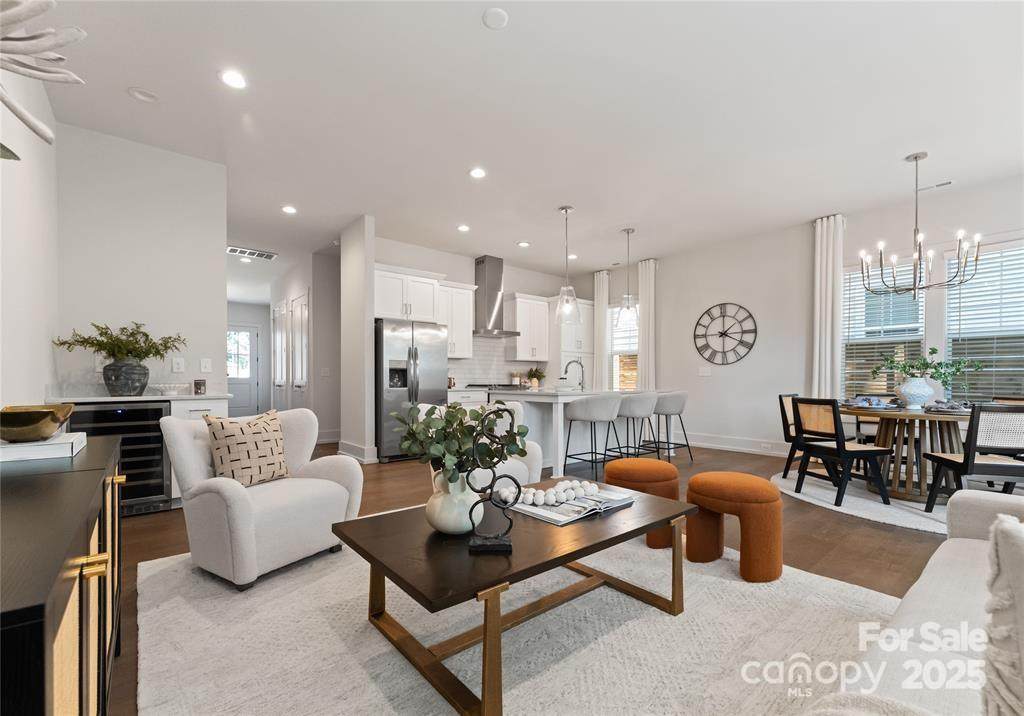 2600 Mason Circle - Photo 1