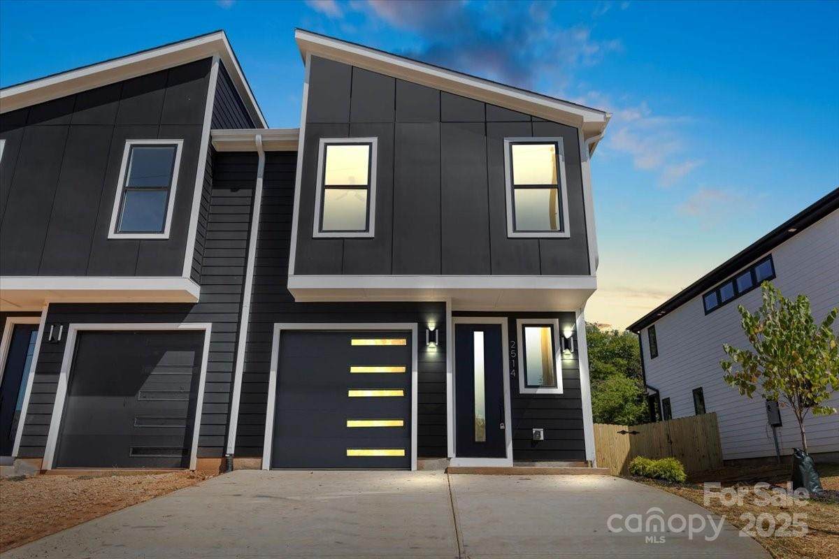 2516 Elmin Street - Photo 1