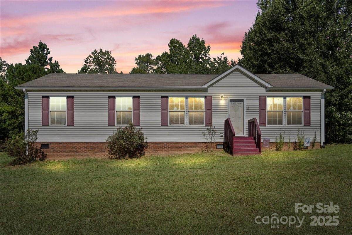 138 Dayton Road - Photo 1