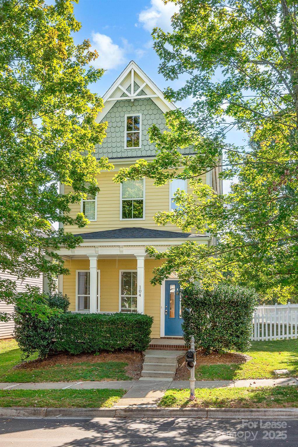 104 Kensington Street - Photo 1