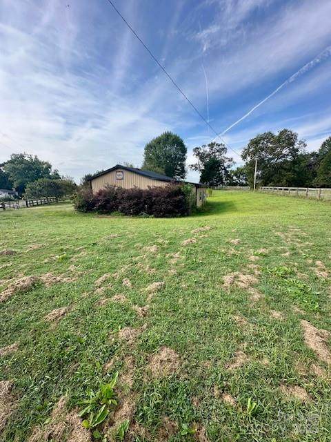 4281 Banoak Road - Photo 1