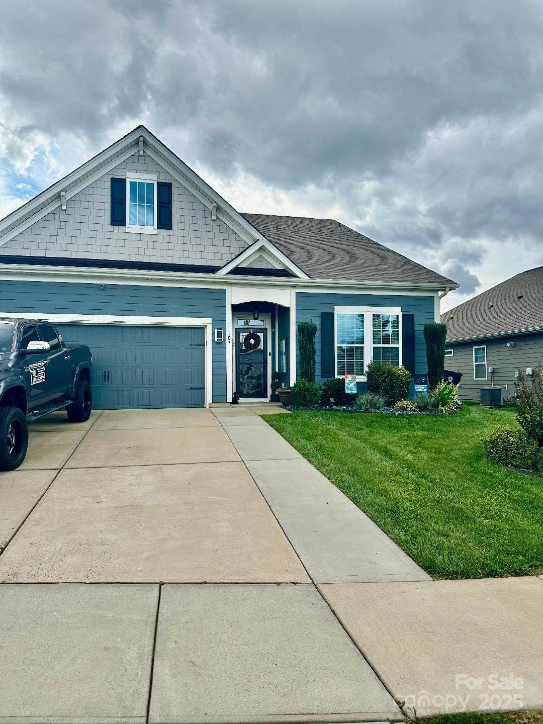 107 Rosebay Drive - Photo 1