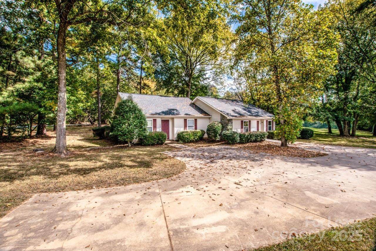 181 Isle Of Pines Road - Photo 1