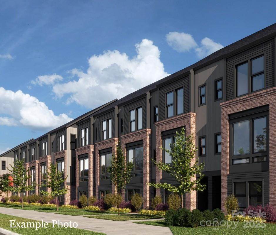 1109 Graham Street - Photo 1