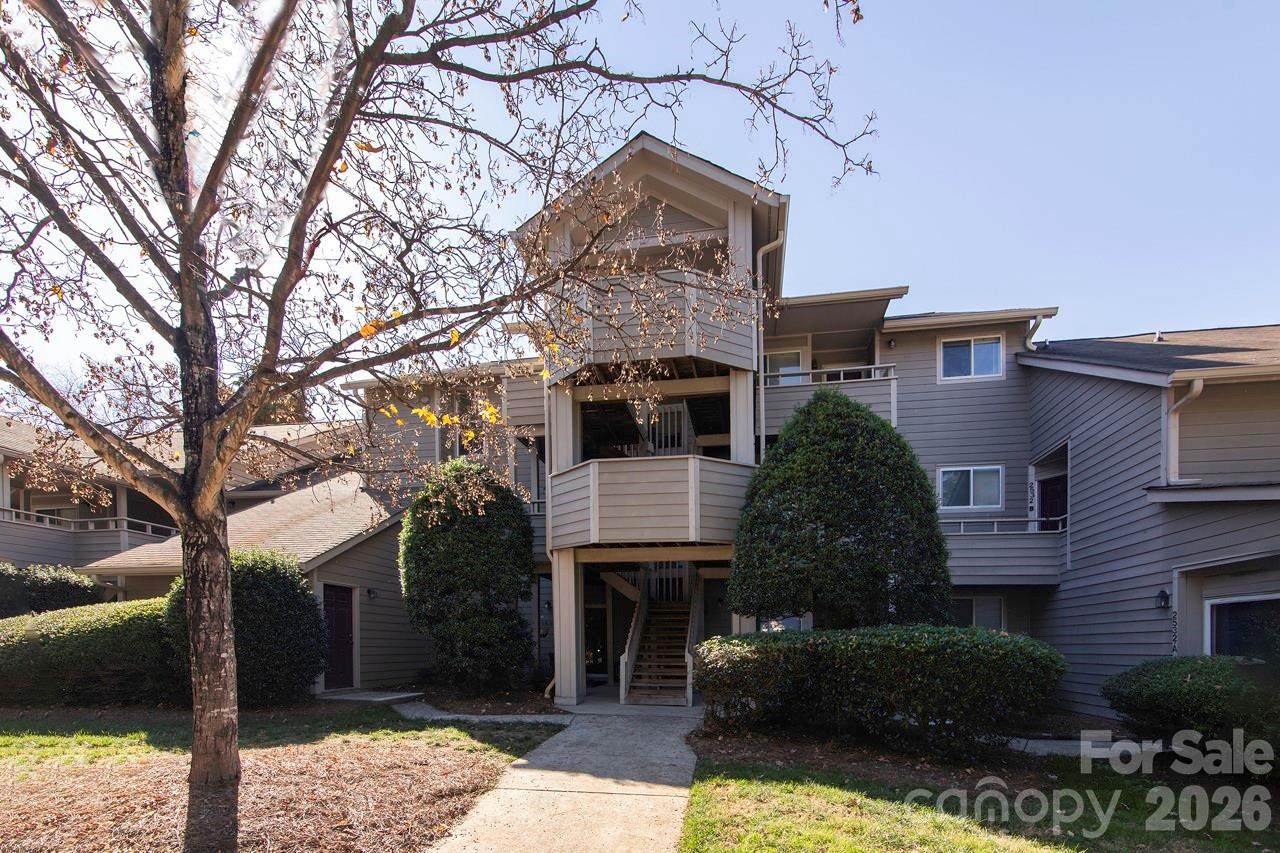 2536 Stradbrook Drive - Photo 1