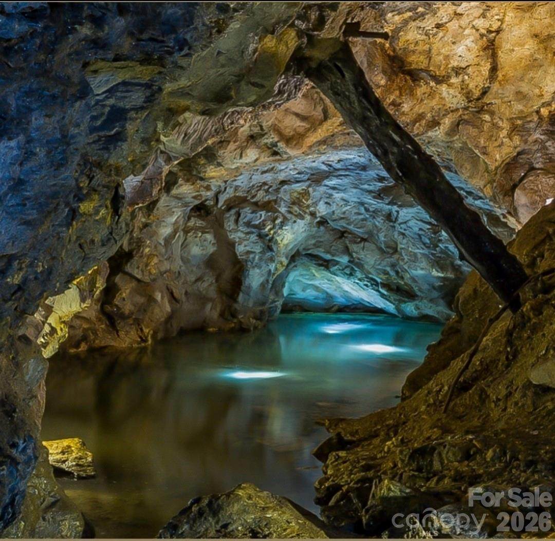 https://bt-photos.global.ssl.fastly.net/cmls/orig_boomver_2_4327365-1.jpg