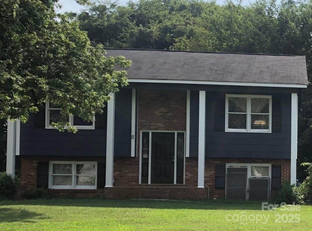 5601 Beaconsfield Road - Photo 1