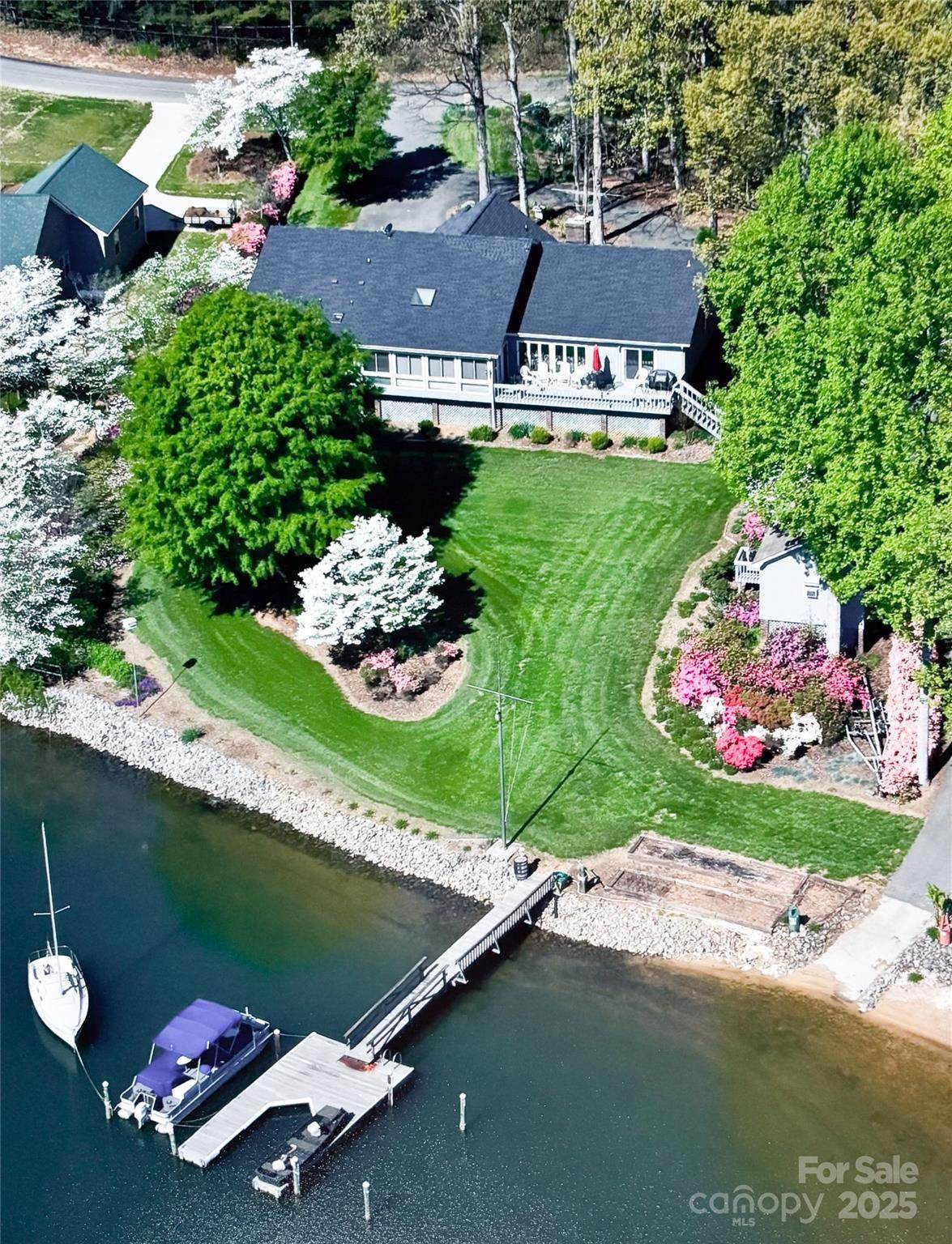 214 Lakeview Shores Loop - Photo 1