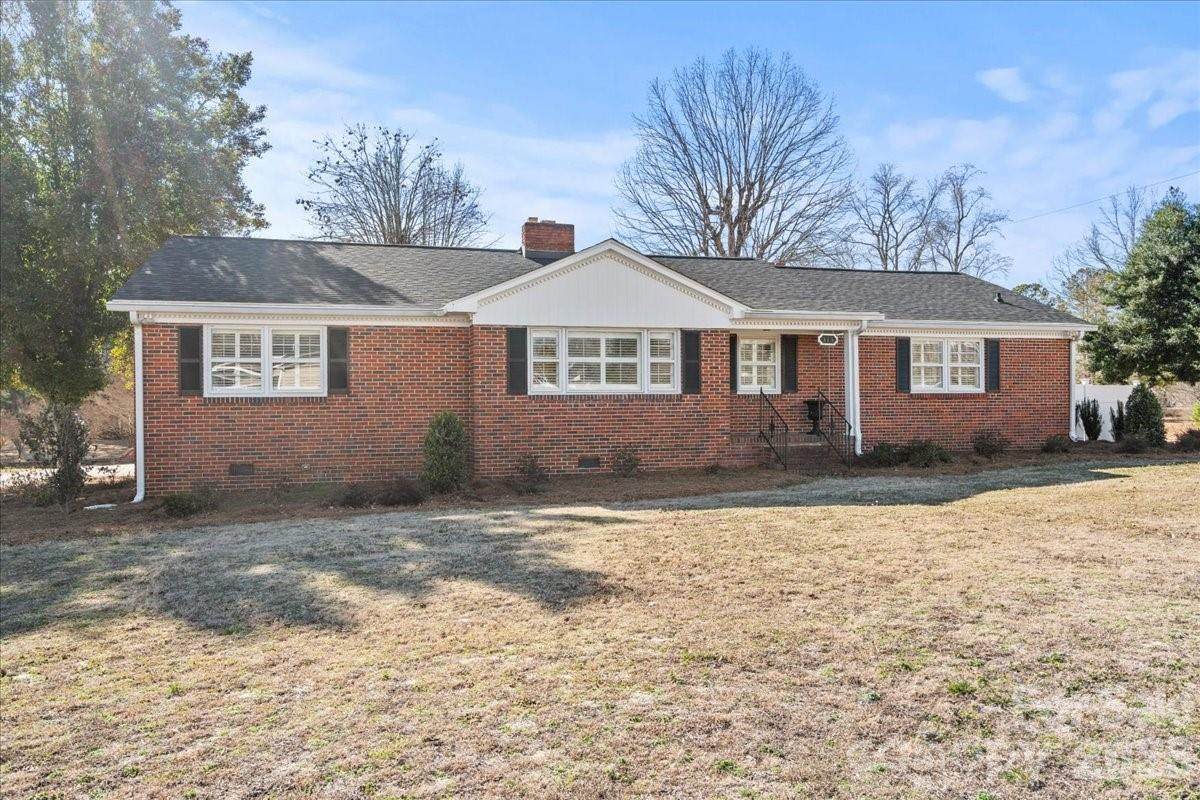 313 Pigg Street - Photo 1