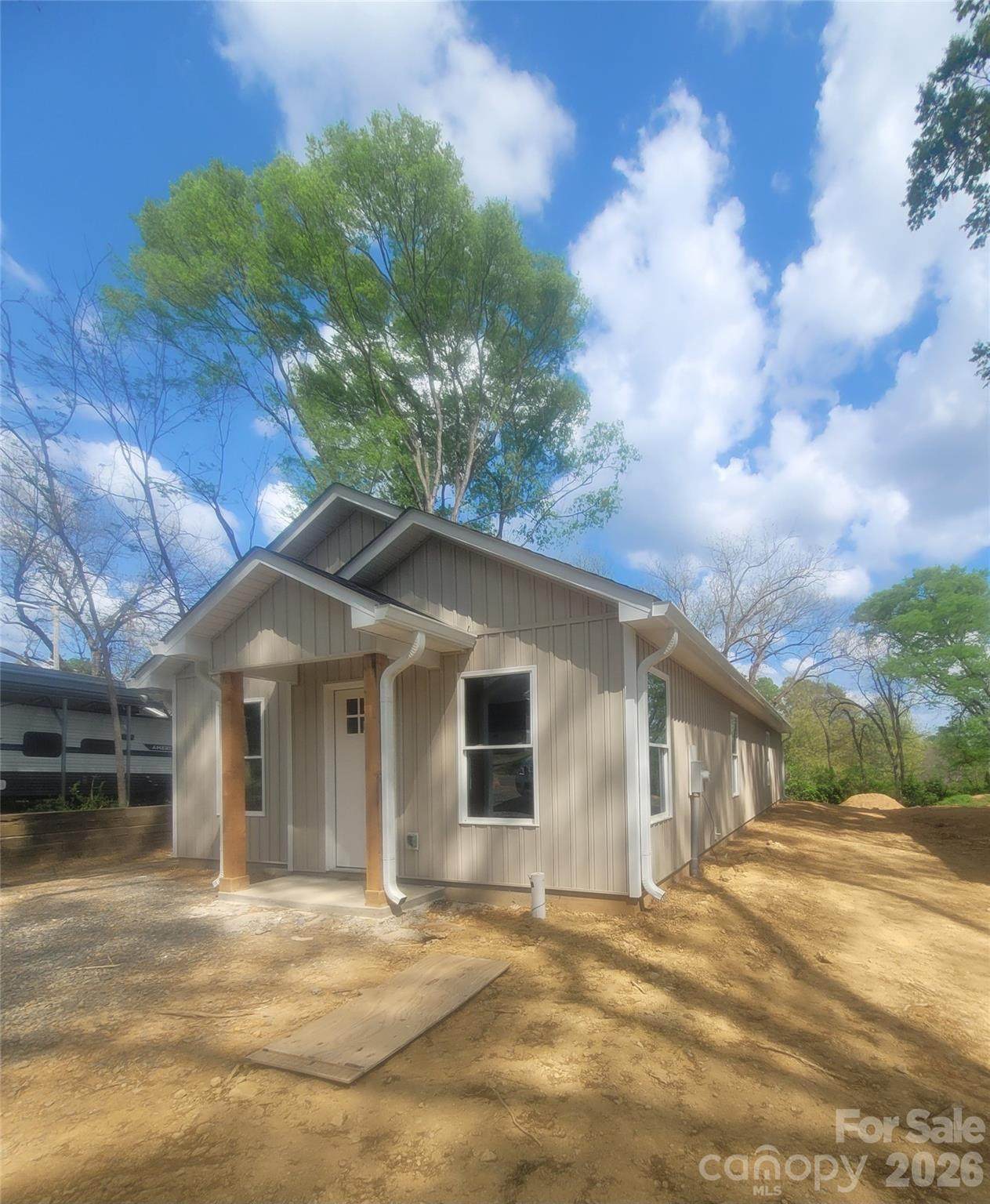 810 Long Street - Photo 1