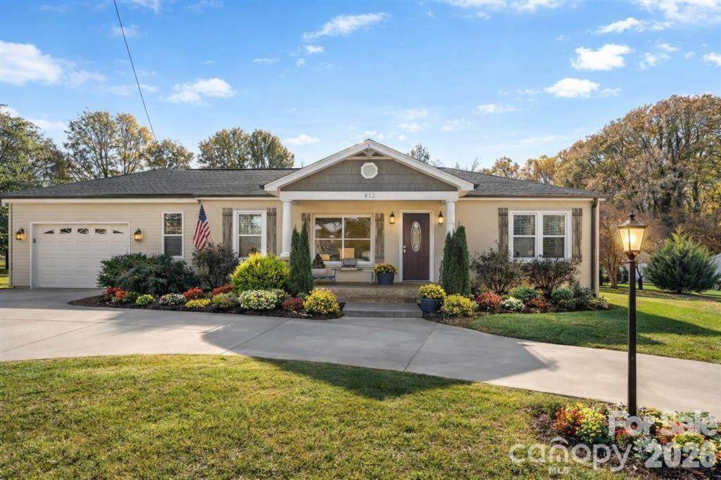 492 14th Avenue Avenue - Photo 1