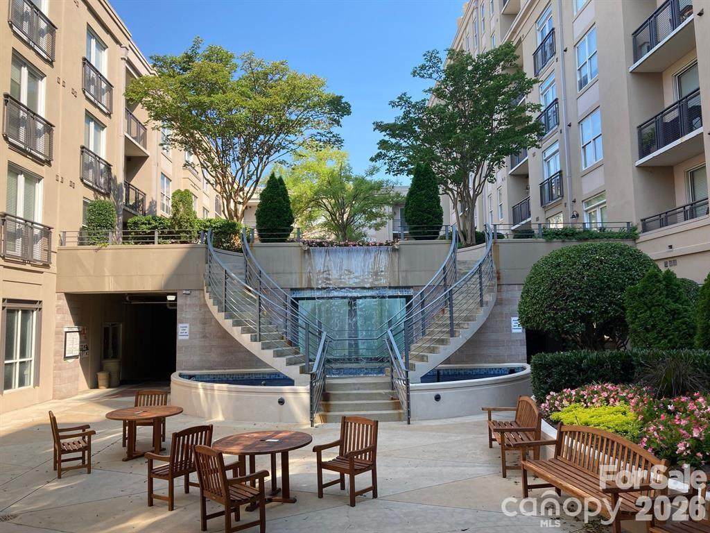 1315 East Boulevard - Photo 1