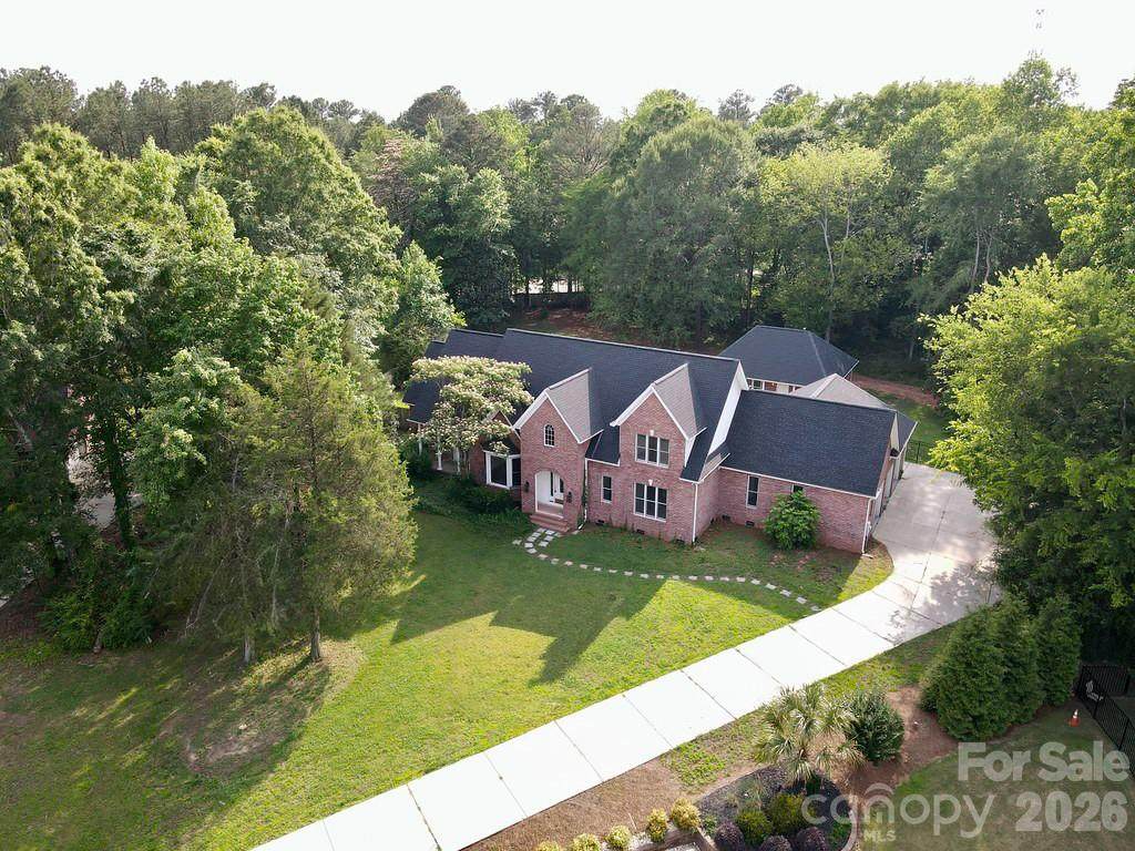 417 White Chappel Court - Photo 1