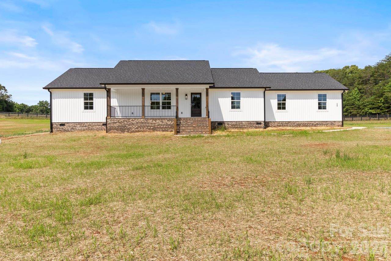 725 Alf Hoover Road - Photo 1