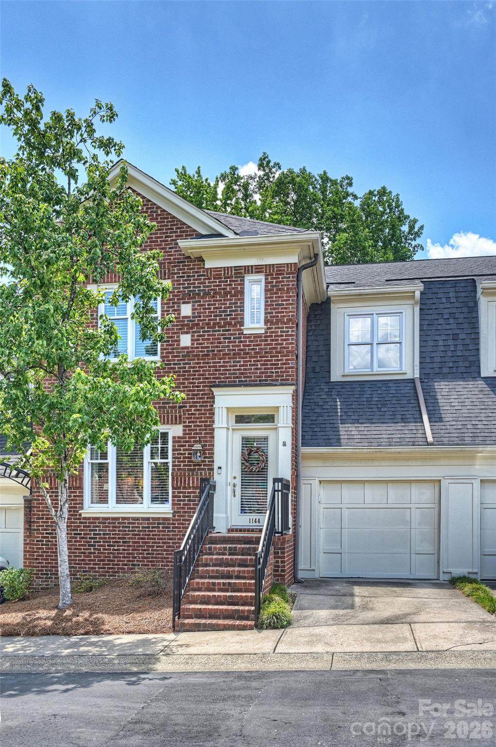 1144 Hampton Gardens Lane - Photo 1