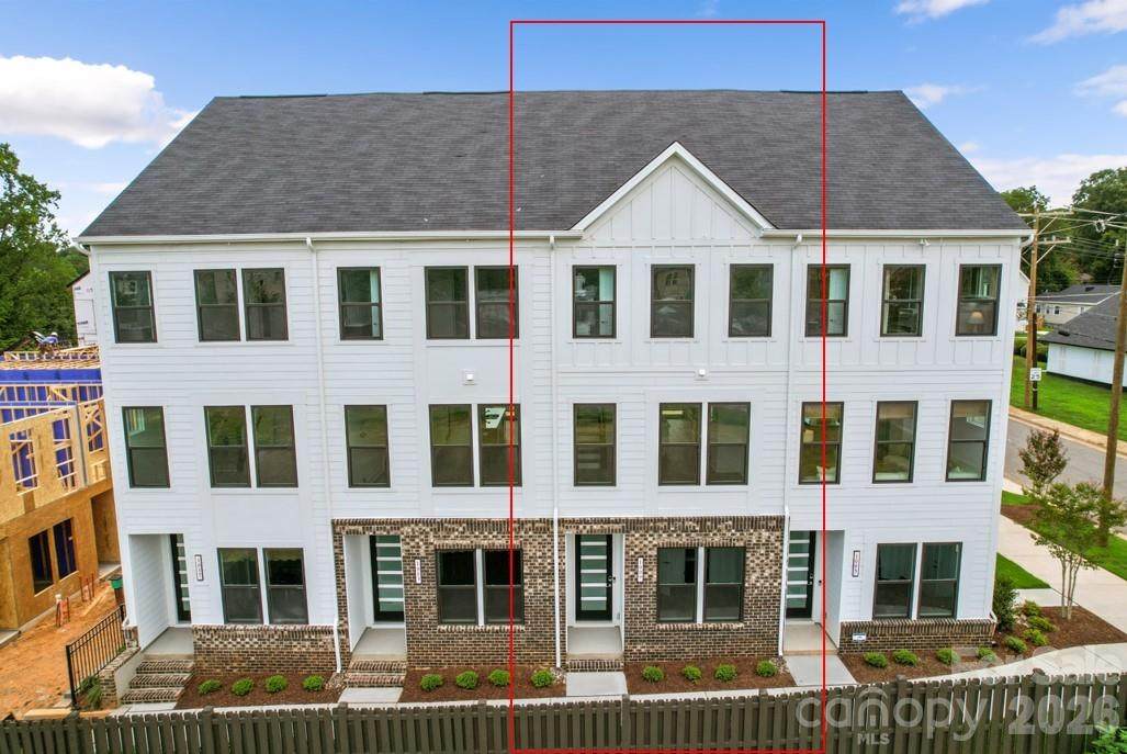 1009 Revival Row - Photo 1