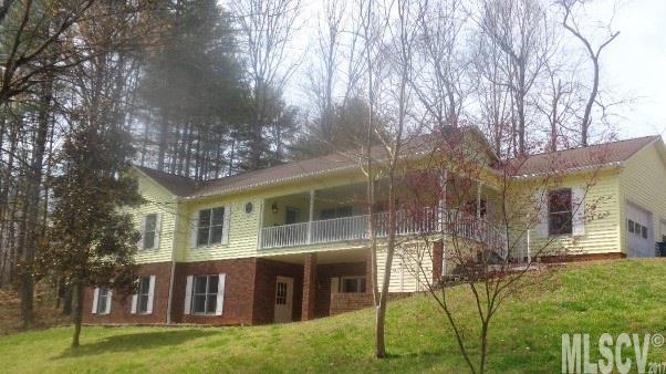 210 Horse Shoe Lane - Photo 1