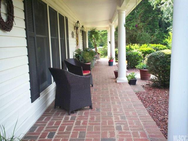 815 Hillside Street - Photo 1