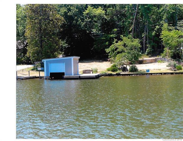 1526 Lakeshore Drive - Photo 1
