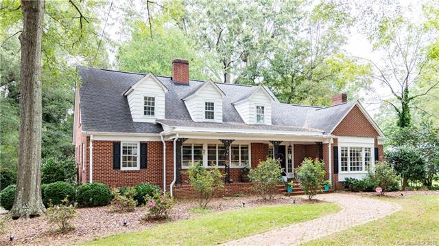 302 Old Post Road - Photo 1