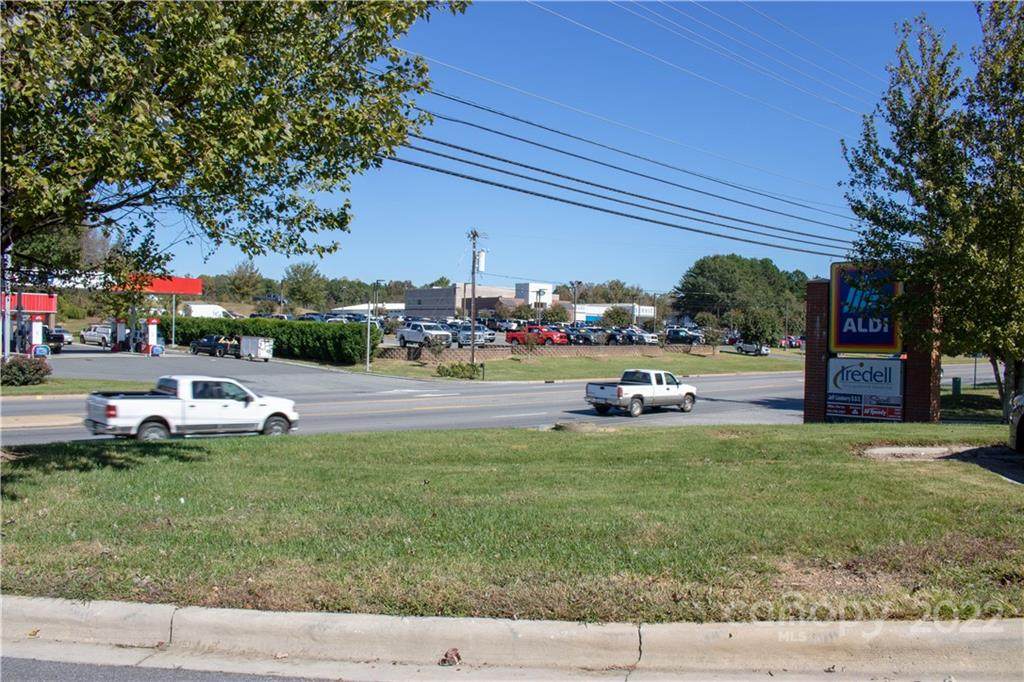 128 Plaza Drive - Photo 1