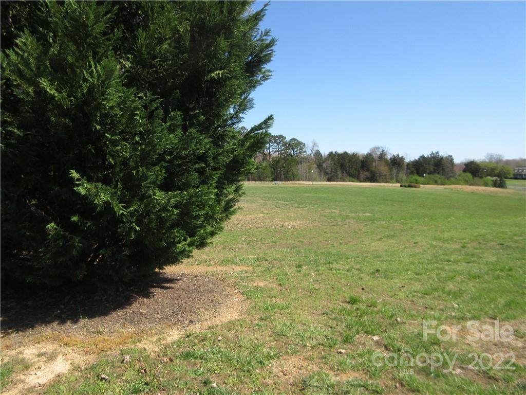 603 Turnberry Court - Photo 1