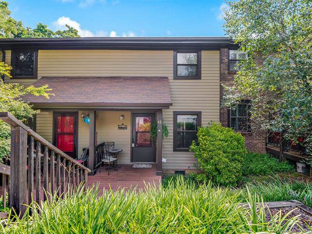 16 Spears Avenue - Photo 1
