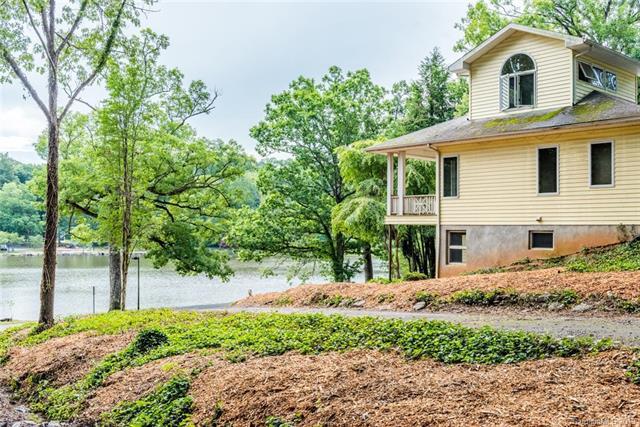 313 Tomahawk Avenue - Photo 1