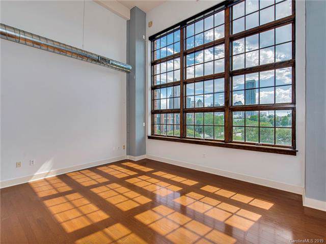 715 Graham Street - Photo 1